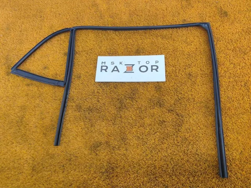 Уплотнитель стекла двери