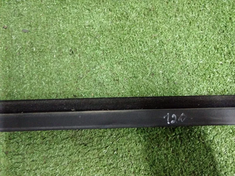 Молдинг стекла