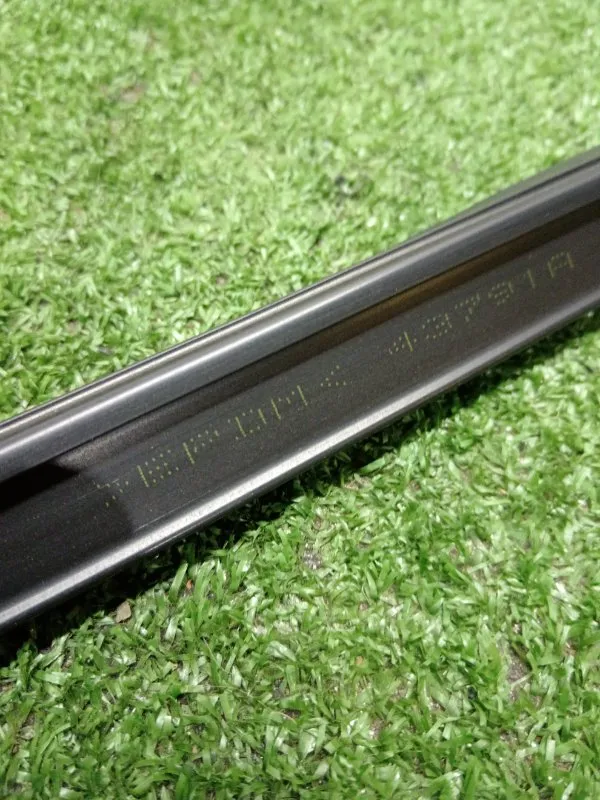 Уплотнитель стекла двери