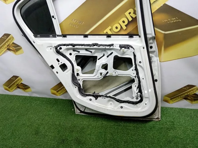 Дверь BMW 3-Series 2006 41007203647 E90, задняя левая