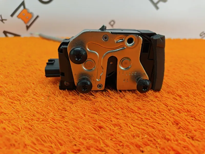 Замок двери