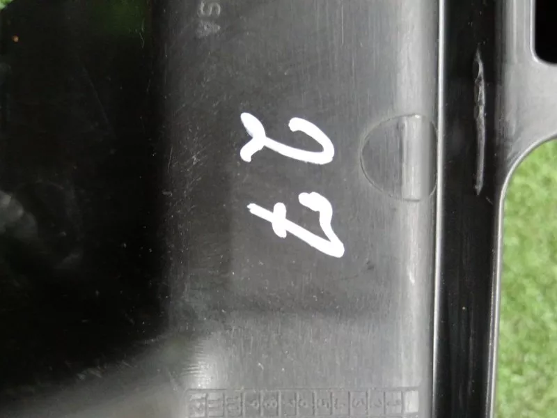 Накладка замка багажника