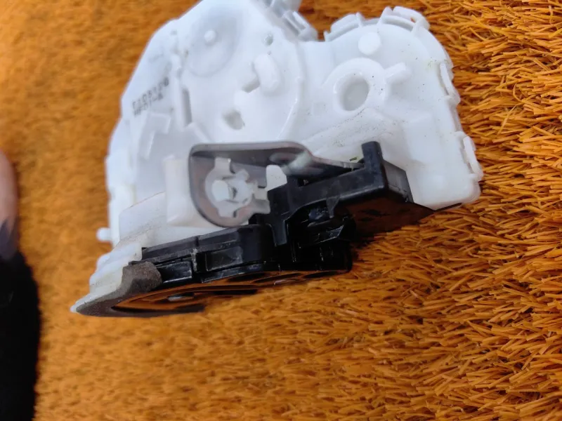 Замок двери