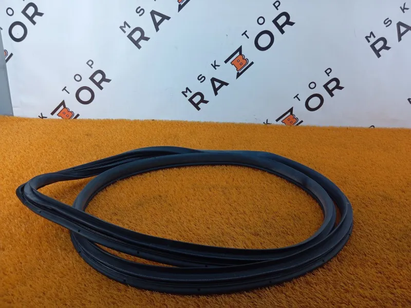 Уплотнитель двери