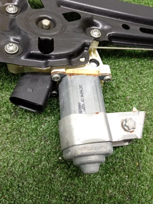 Стеклоподъемник BMW 5-Series 2006 51357184746 E60/E61, задний правый