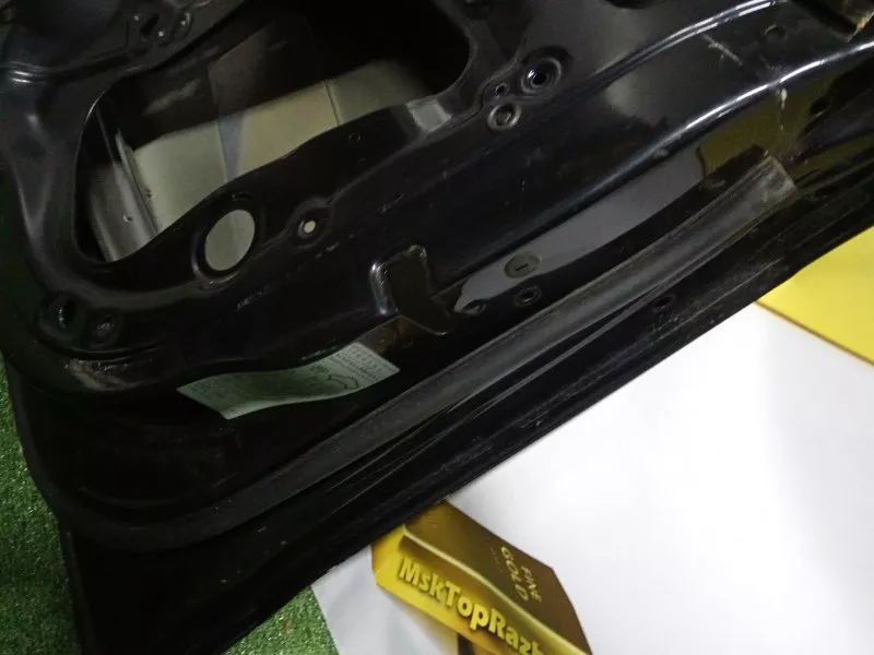 Дверь Audi A4 2009 8K0831052J B8, передняя правая