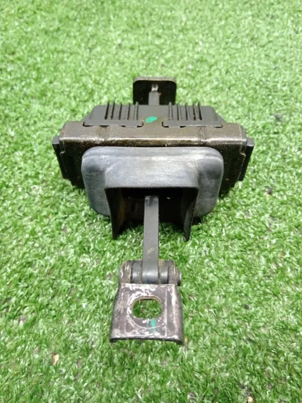 Ограничитель двери