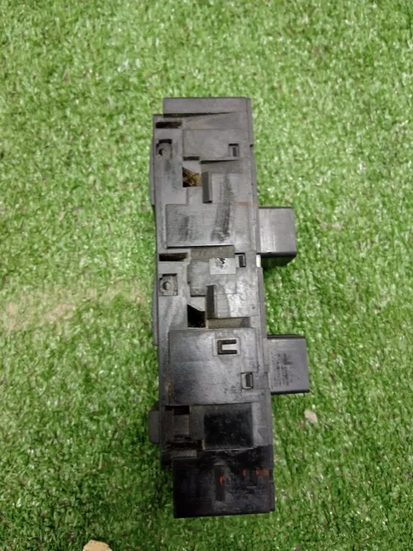 Блок управления стеклоподъемниками