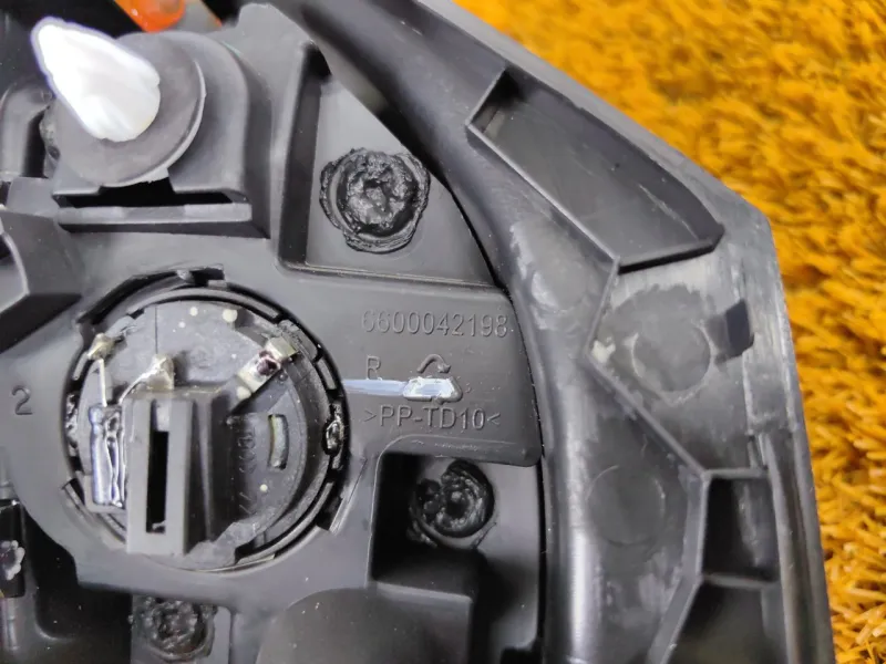 Уголок двери