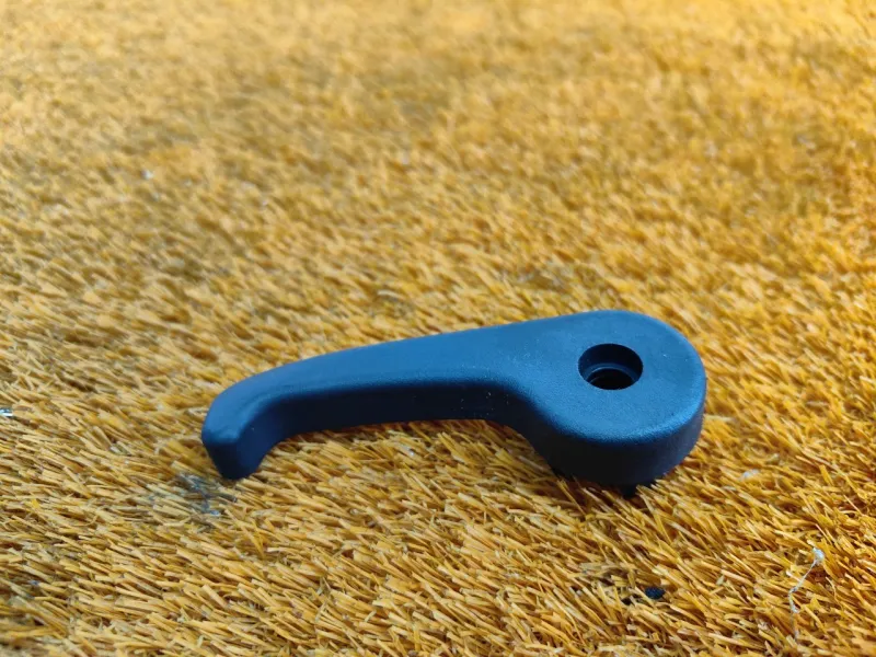 Ручка открывания капота