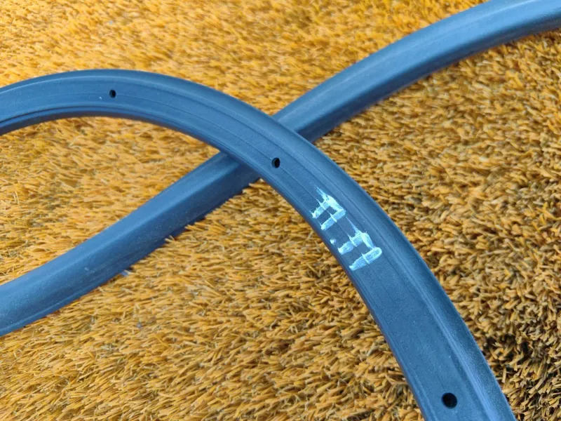 Уплотнитель двери