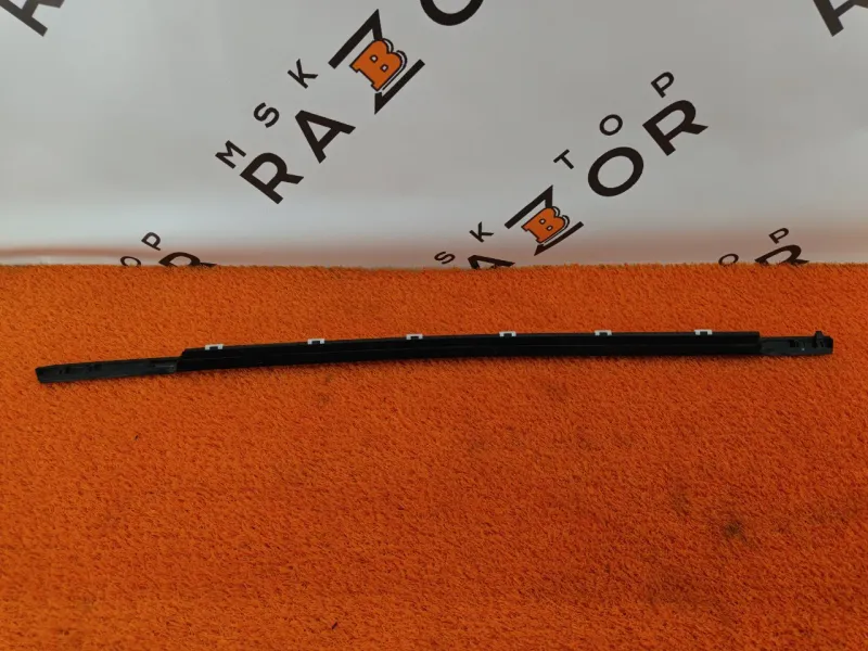 Молдинг стекла