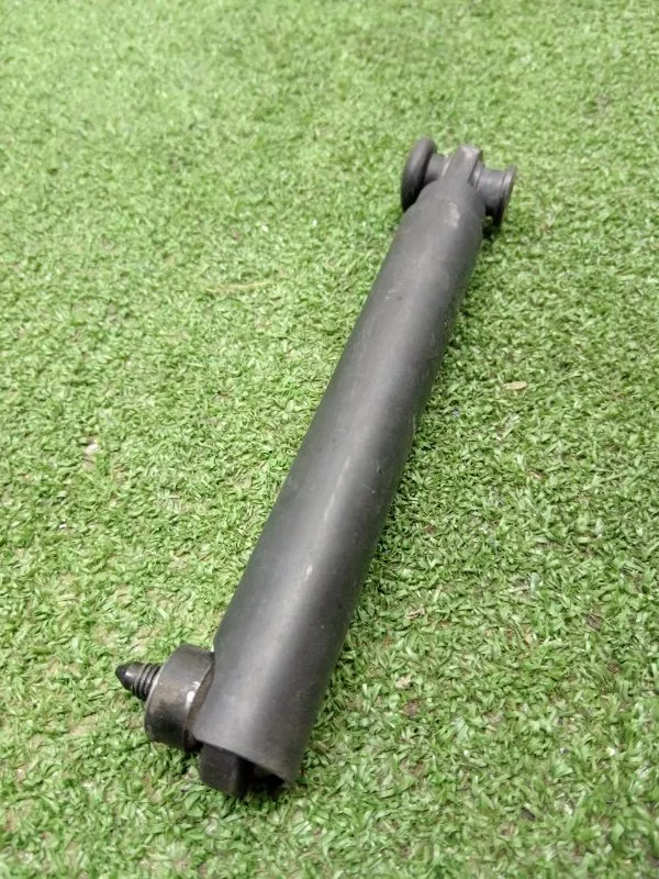 Амортизатор крышки багажника