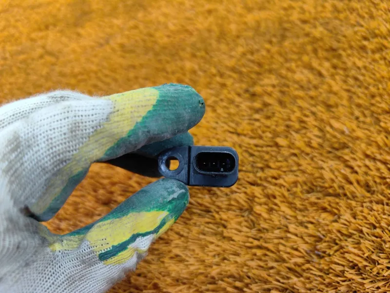 Датчик положения коленвала