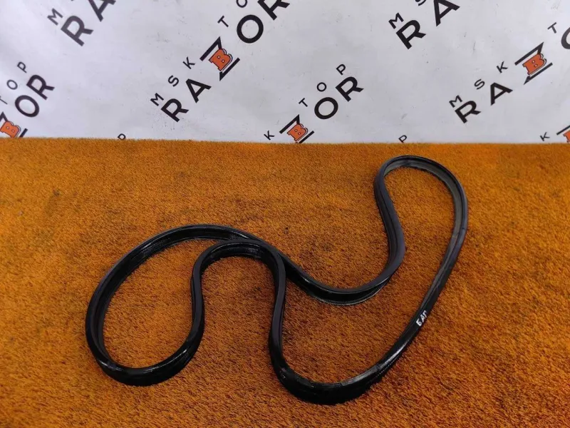 Уплотнитель багажника