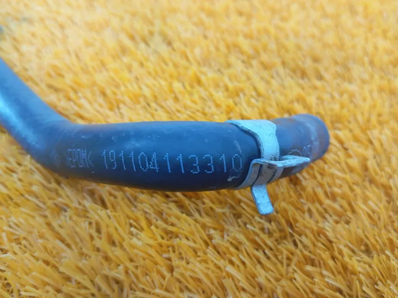 Патрубок радиатора