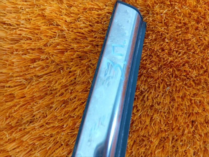 Молдинг стекла