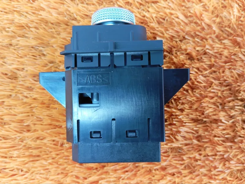 Блок управления магнитолой