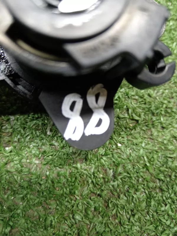 Личинка замка багажника