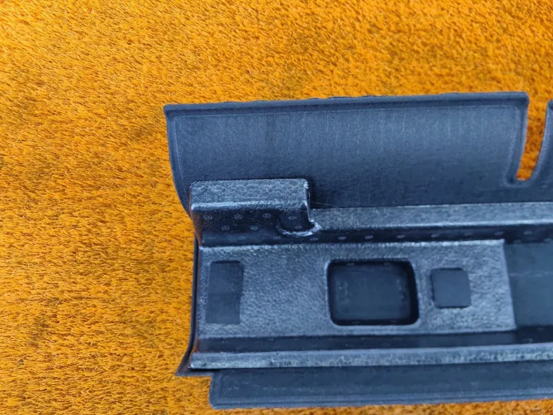 Обшивка багажника