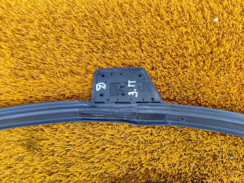 Уплотнитель двери