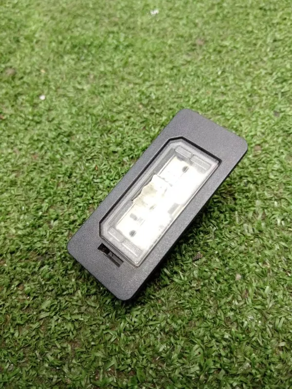 Плафон освещения багажника