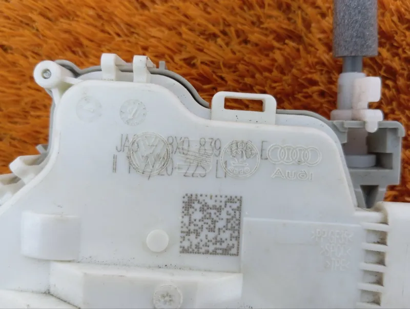 Замок двери