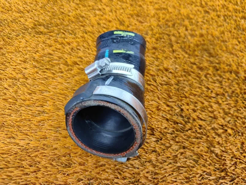 Патрубок интеркулера