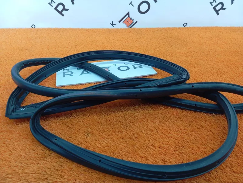 Уплотнитель двери