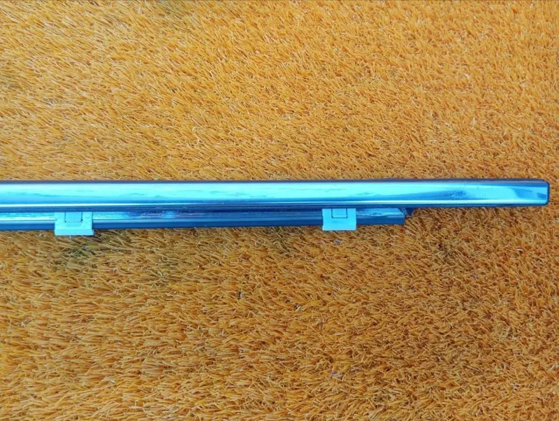 Молдинг стекла