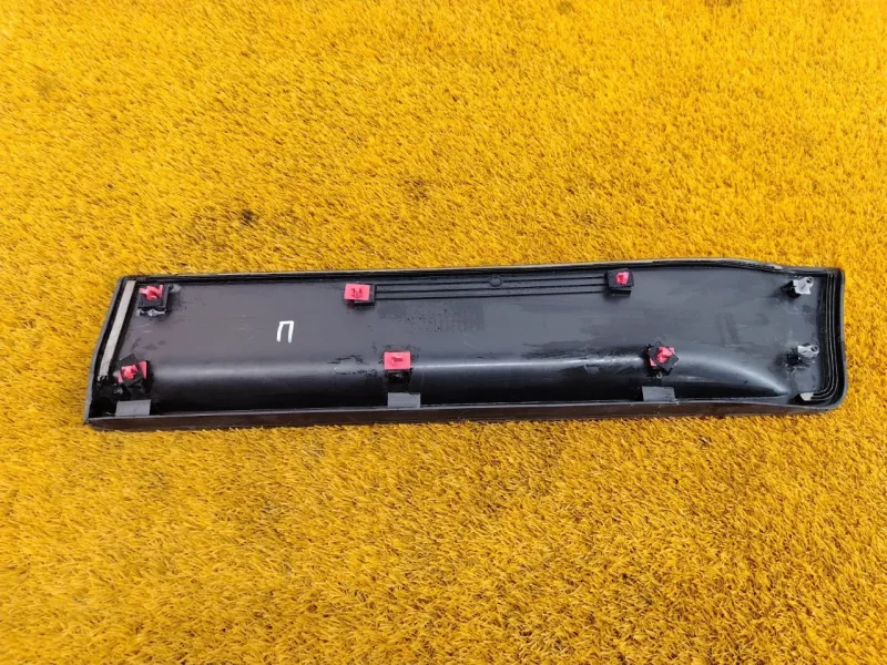 Молдинг двери