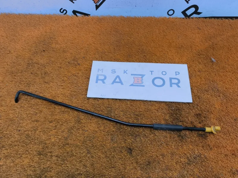 Упор капота