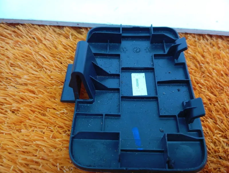 Обшивка двери багажника