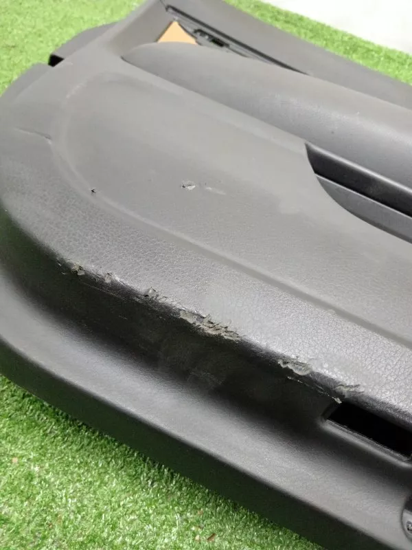 Обшивка двери Audi A6 2006 4F1867105A C6, передняя левая