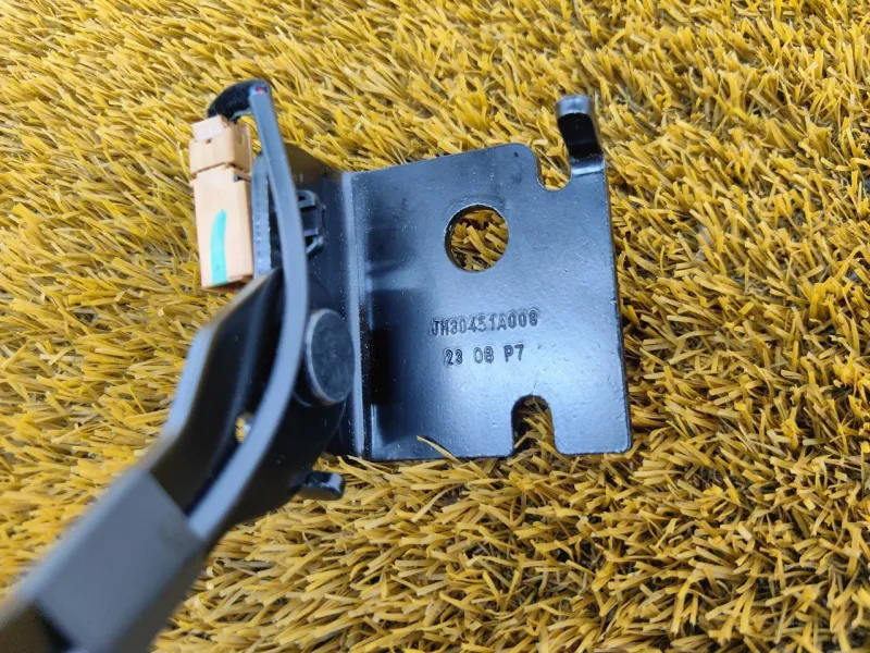 Ответная часть ремня безопасности