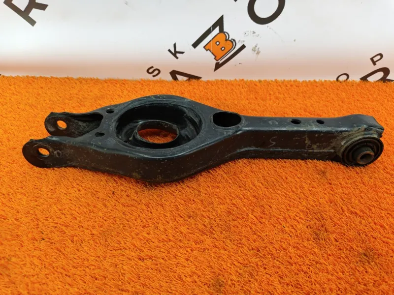 Рычаг подвески