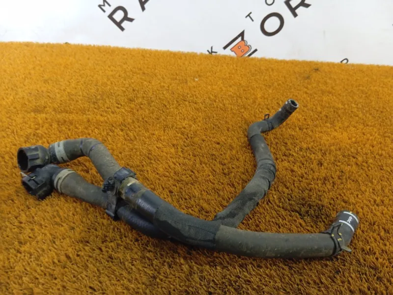 Патрубок отопителя