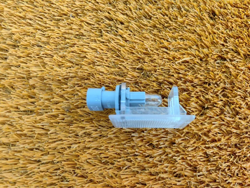 Плафон подсветки багажника