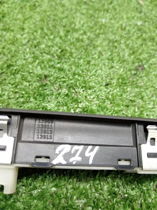 Кнопка памяти сидений