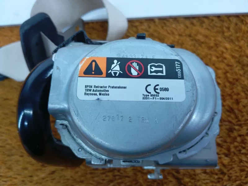 Ремень безопасности