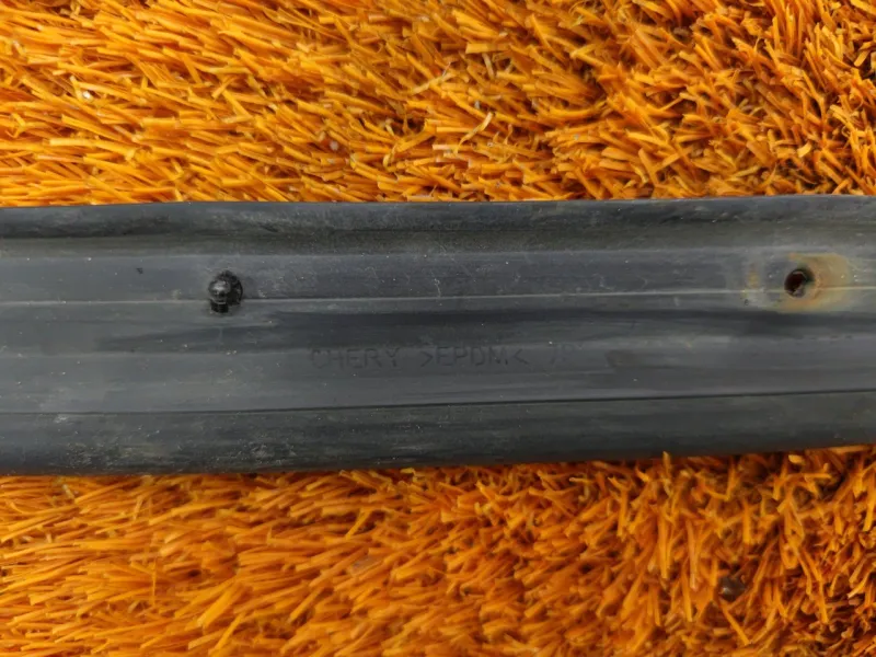 Уплотнитель двери