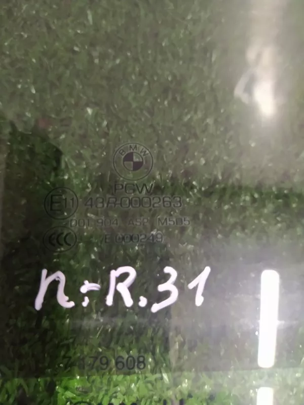 Стекло двери BMW X5 2010 51337137014 E70, переднее правое