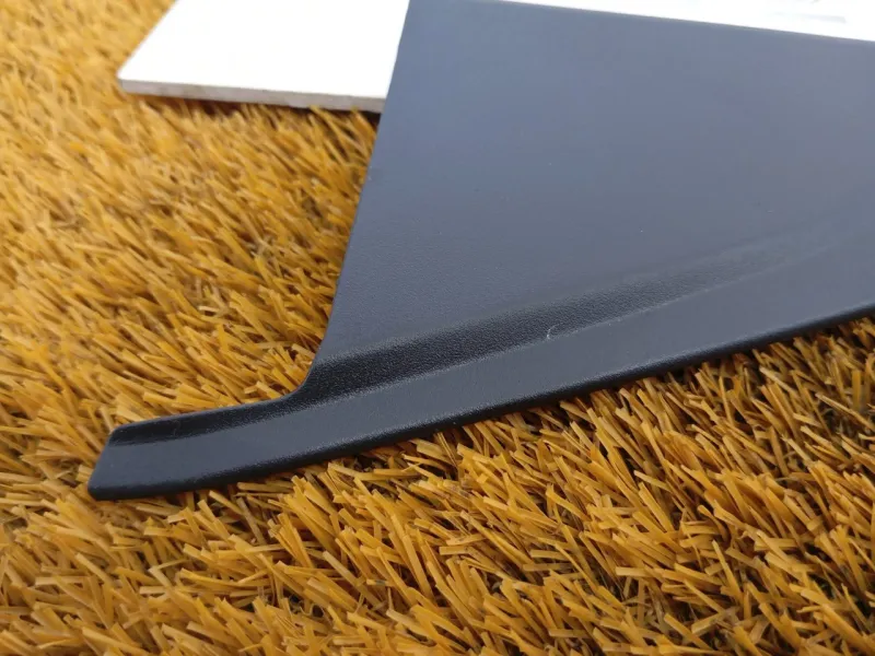 Уголок двери