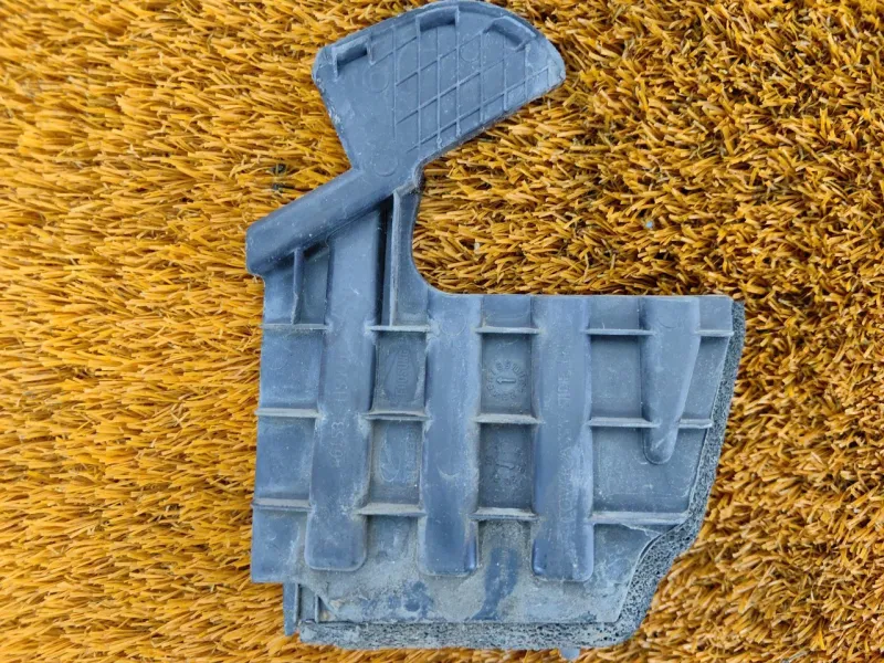 Уголок жабо