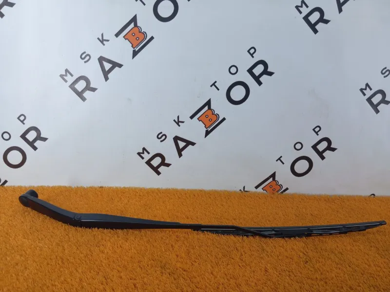 Поводок стеклоочистителя лобового стекла