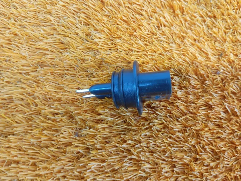 Датчик уровня бачка омывателя