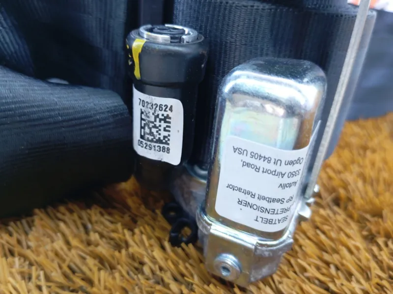 Ремень безопасности