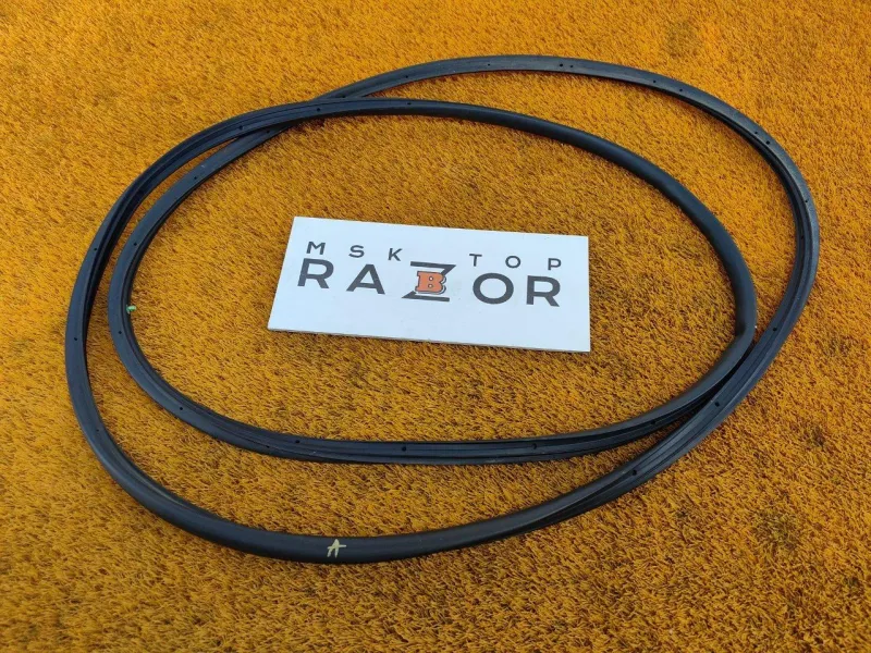 Уплотнитель двери