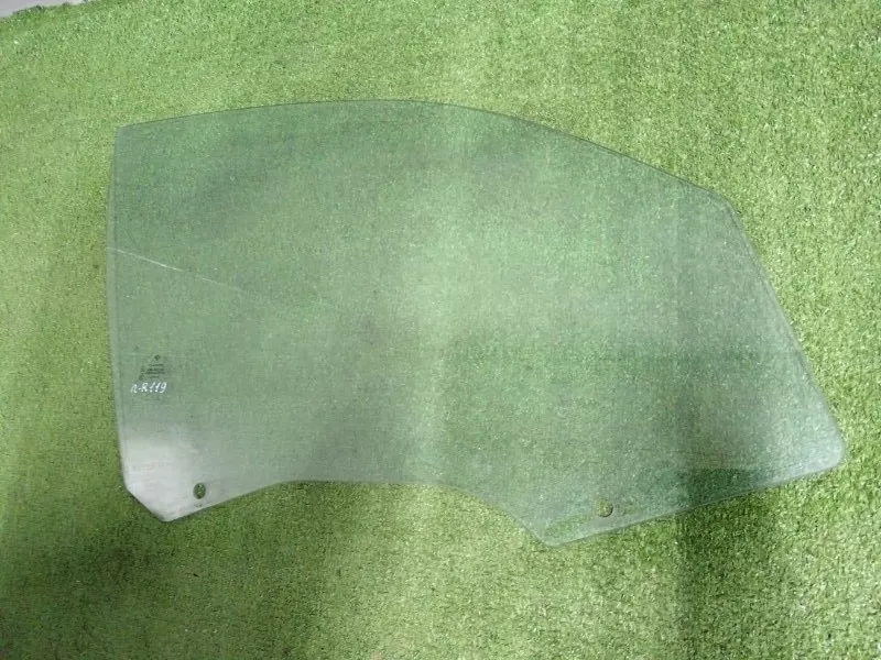 Стекло двери BMW 1-Series 2004 51337067792 E87, переднее правое