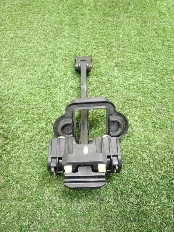 Ограничитель двери